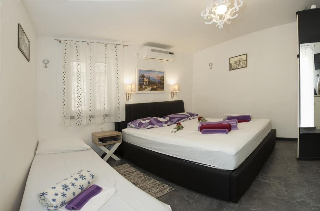 Guesthouse Aleto Split Exterior photo